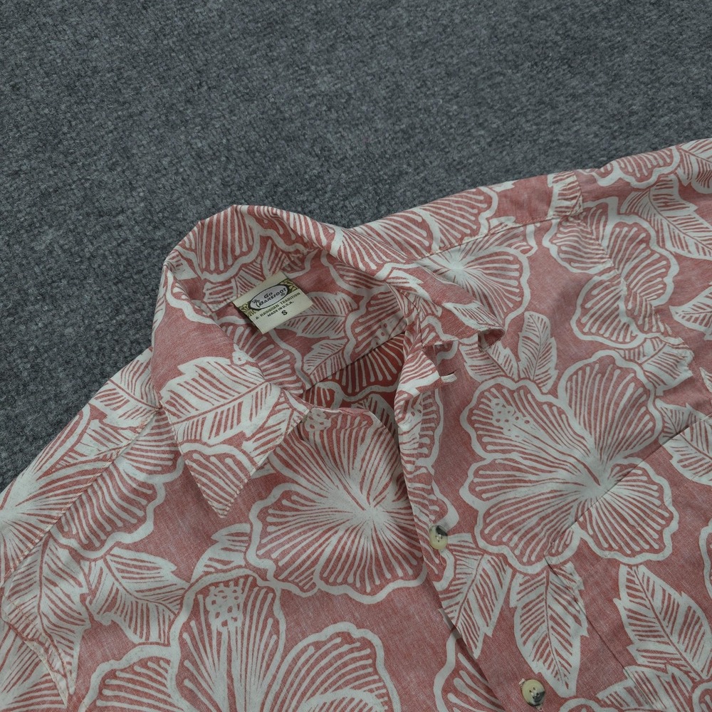 Go Barefoot Shirt Mens Small Pink Floral Hawaiian Aloha Beach Made‎ In USA